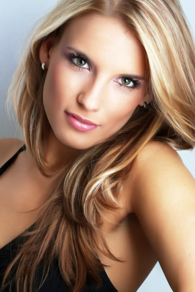 Recuperar brillo facial al intstante con efecto glow de Clínica Aesophy